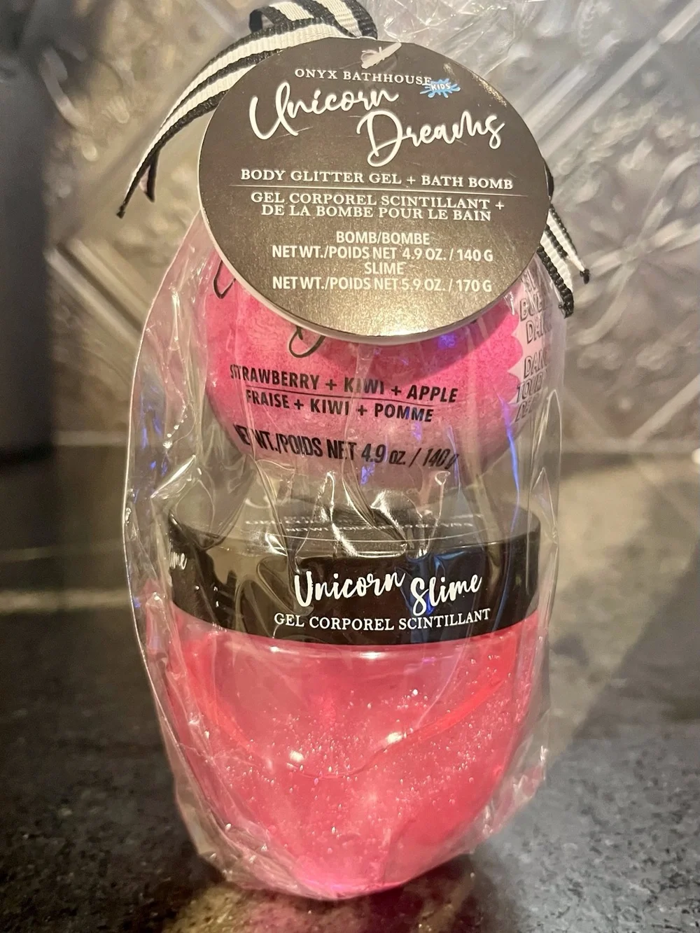 Unicorn Dreams Body Glitter Gel & Bath Bomb - Pink